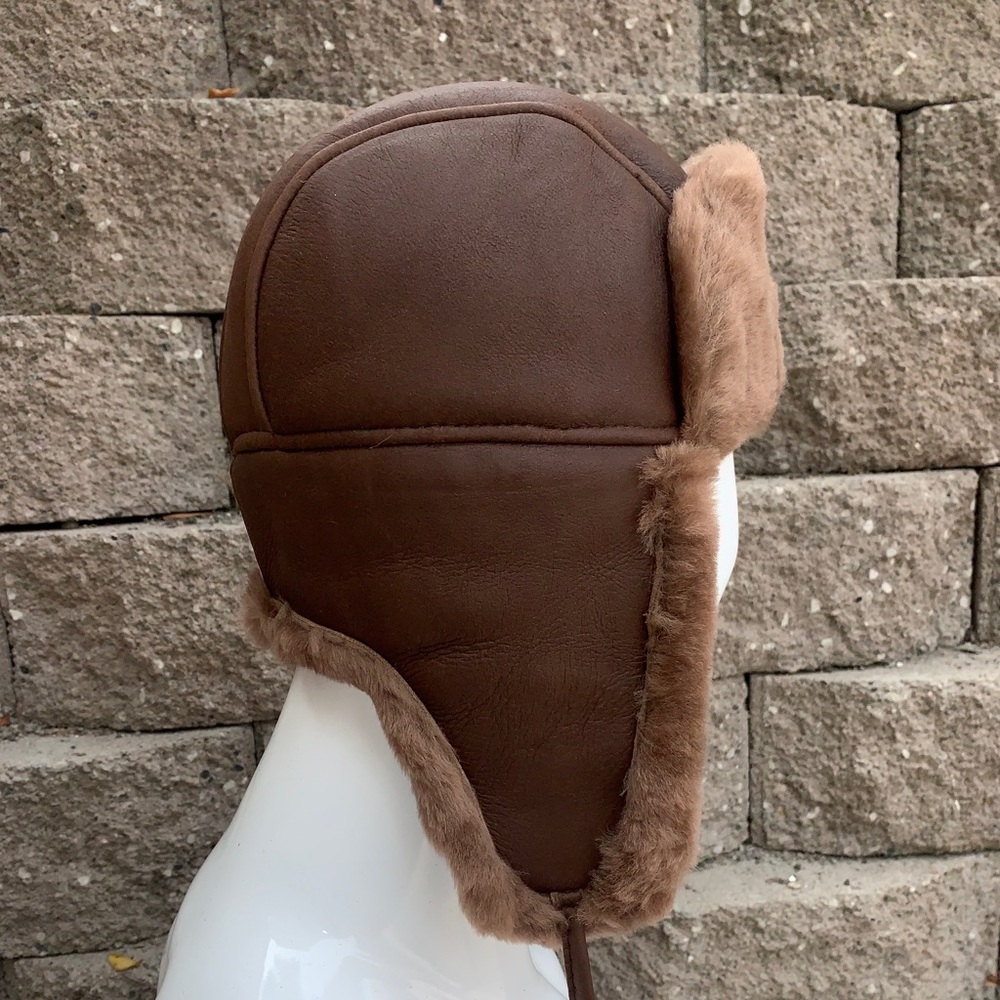 Sheepskin shearling leather Bomber Trapper hat NWT